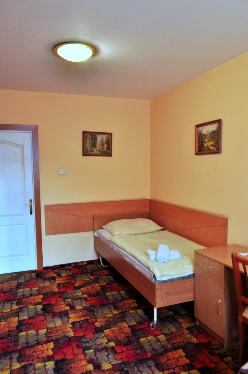 Bed and Breakfast Bristol Economy à Bytom Extérieur photo